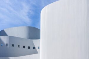 ASDの子どもに最適な多感覚プレイハウスの組立方法は？