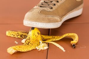 遊具を安いだけで選ぶと危険な理由とは？
